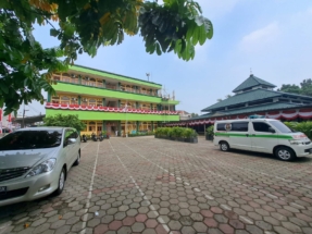 Gedung Alihya dan Halaman
