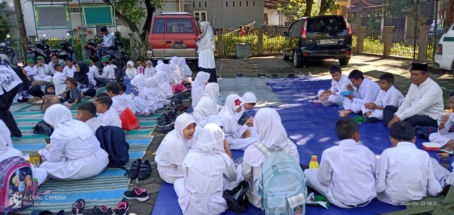 Makan Bersama1